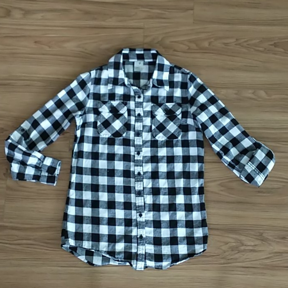 Button Down Plaid Long Sleeve Shirt Sz Jr. Medium